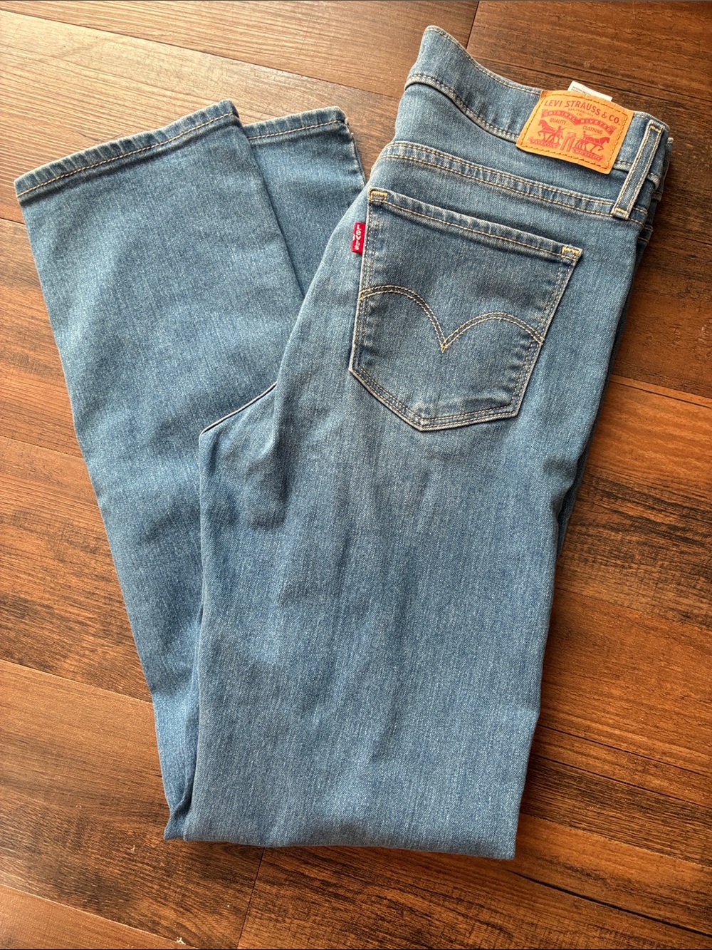 Levi's Women's Light Blue Straight-Leg Jeans